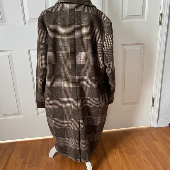 A & F XL women jacket brown and beige color. New with tag❤️ - Picture 3 of 5